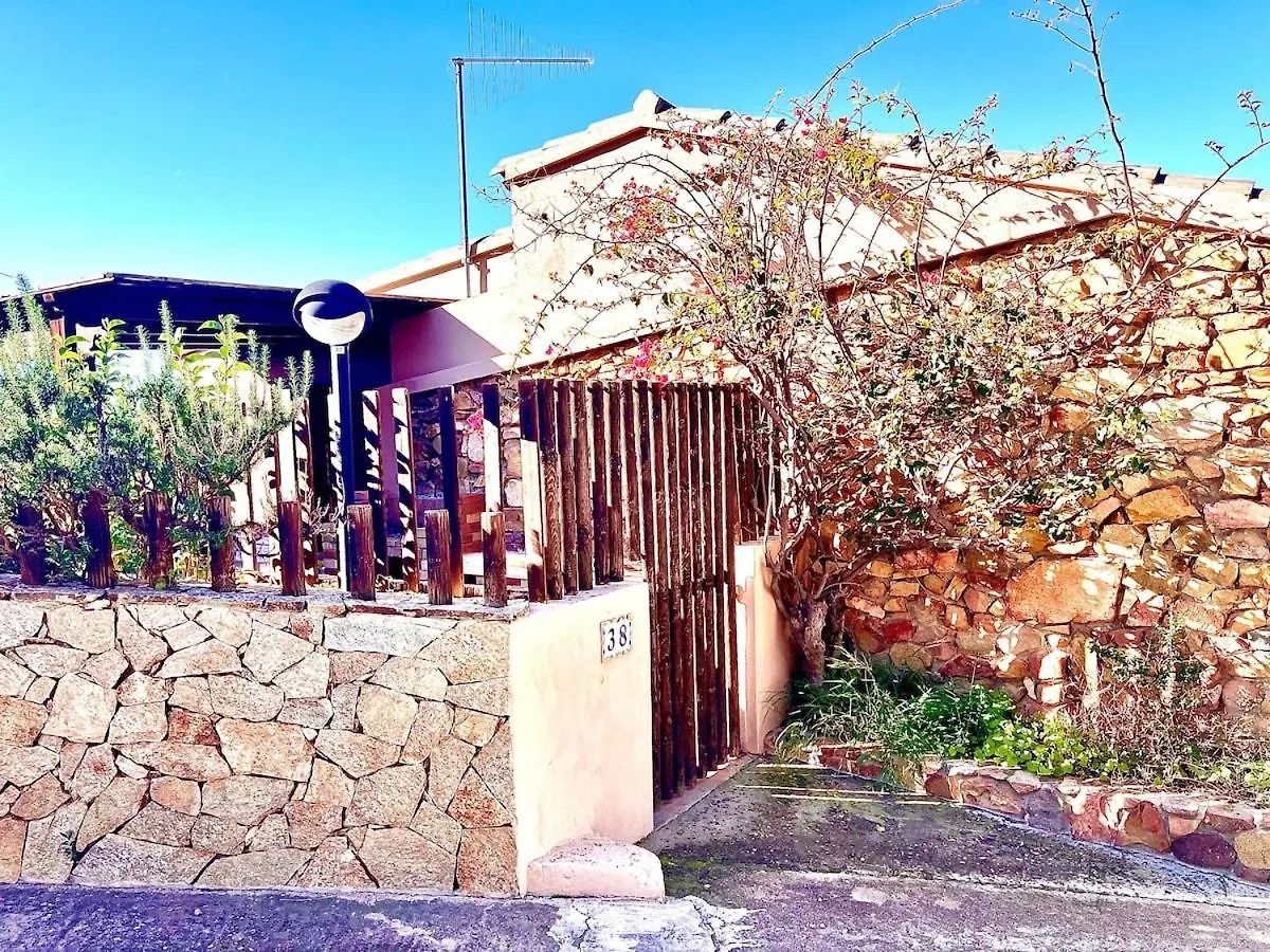 Villa Mare Azzurro, 2 Passi Dal Mare Simius 0*,  Italia
