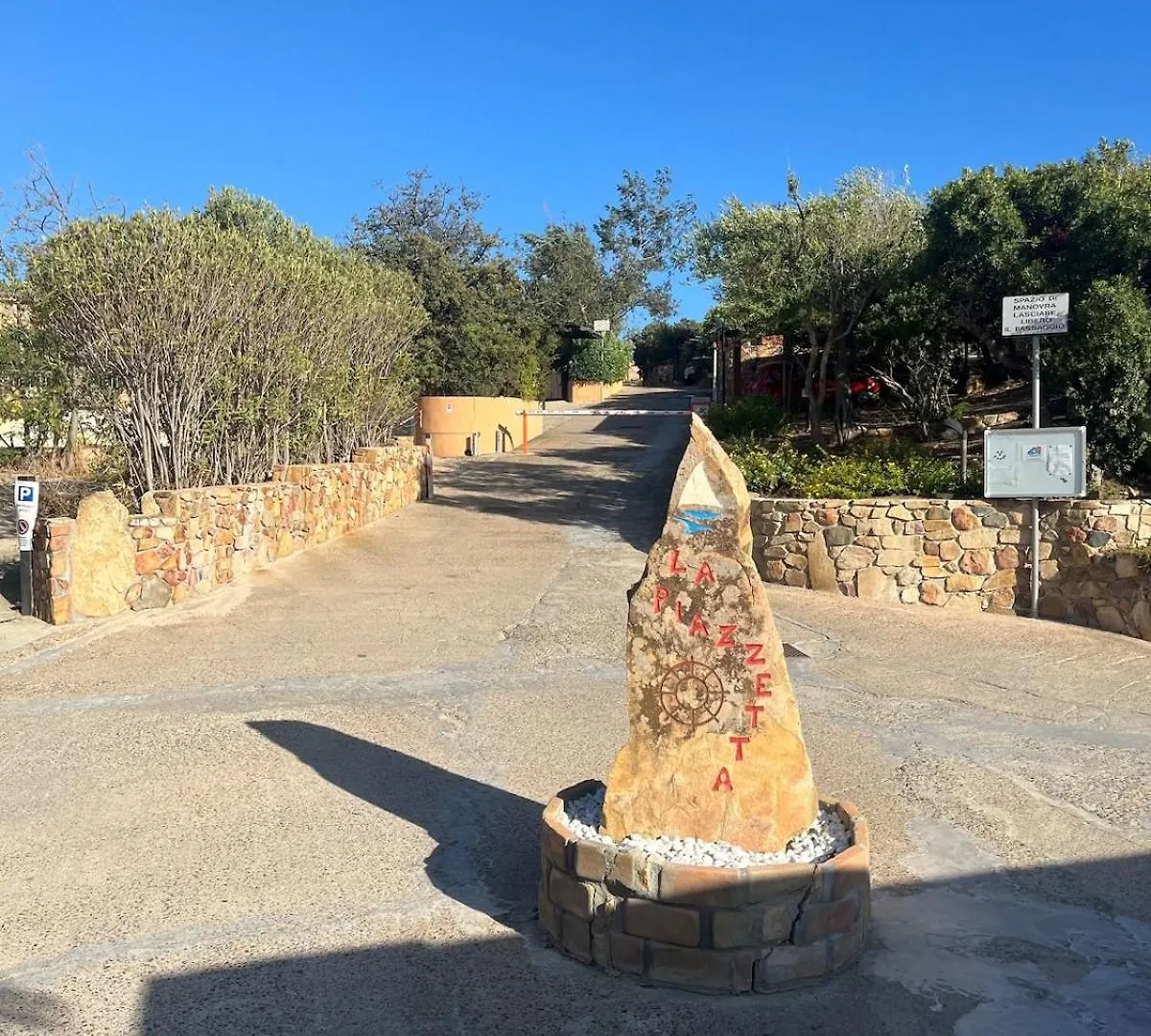 Casa vacanze Villa Mare Azzurro, 2 Passi Dal Mare Simius Italia